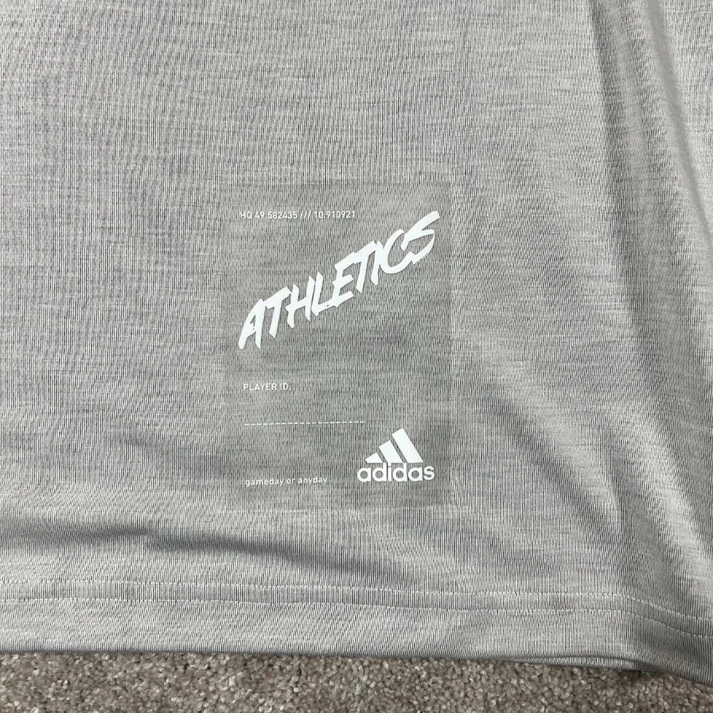 Adidas Mens Medium Gray Inside Mesh Tech Knit Short Sleeve Athletics T-Shirt NWT - Picture 2 of 7